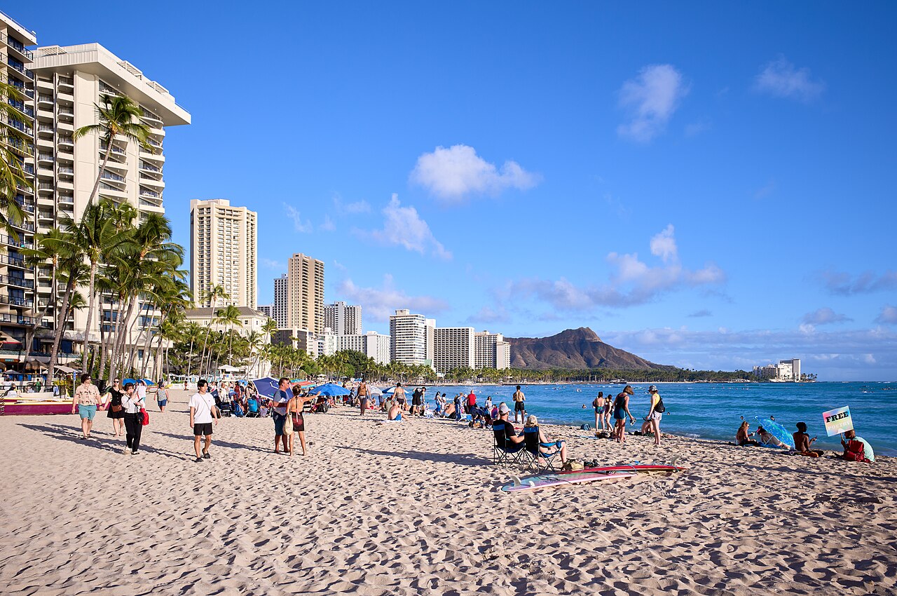 Waikiki Beach toward Diamond Head